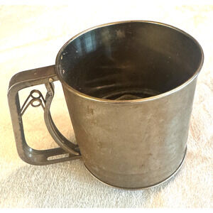 Vintage Three Screen Metal Flour Sifter Squeeze Trigger Stainless Steel